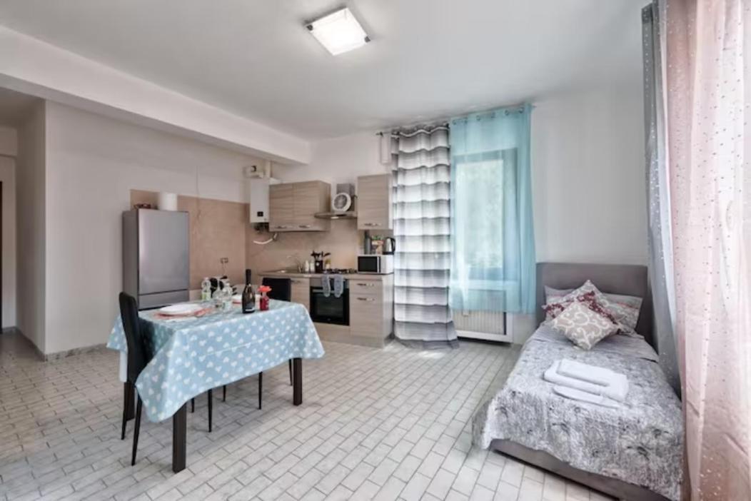 Venice Miramare Residence เมสเตร ภายนอก รูปภาพ